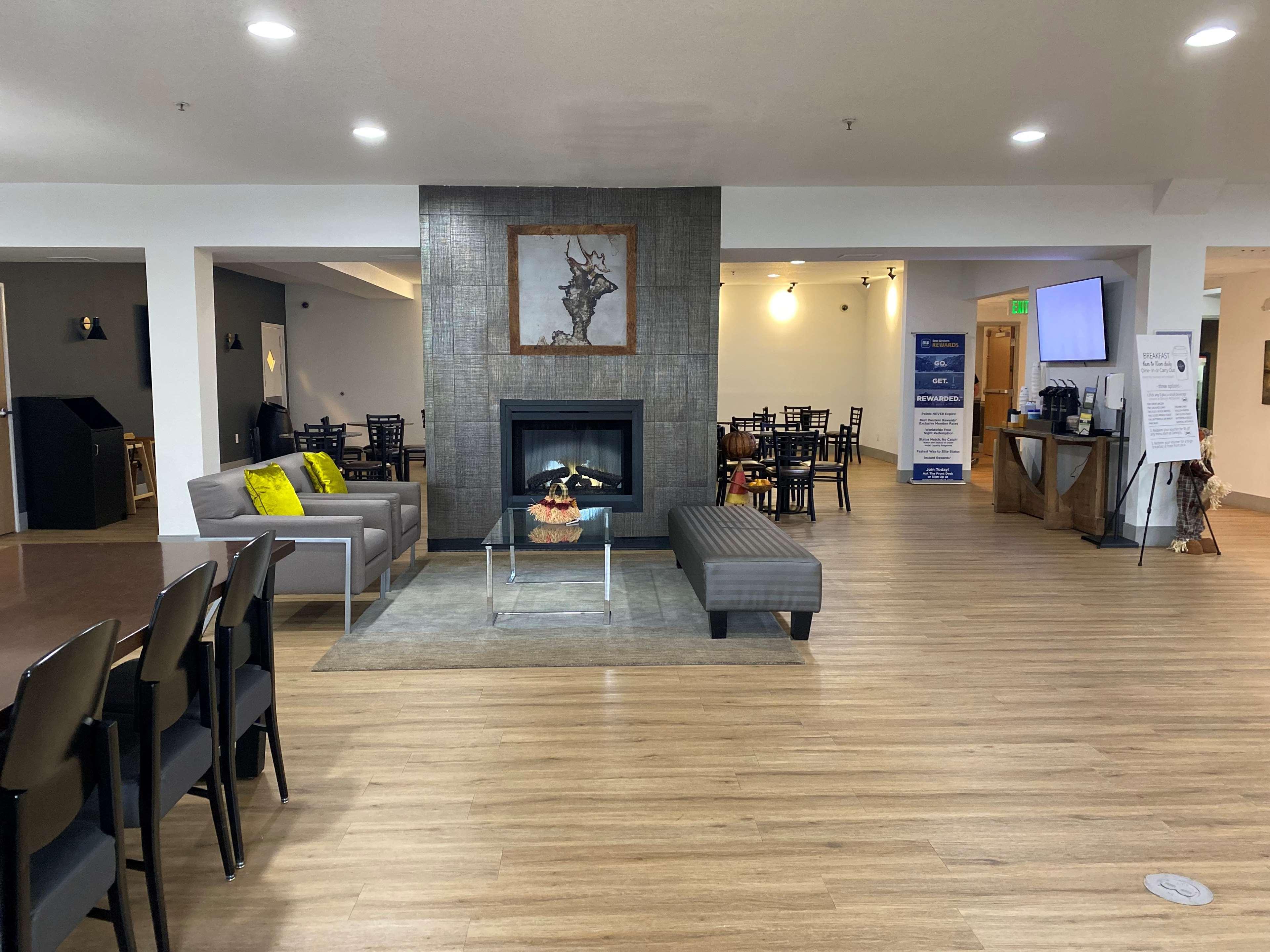 Best Western Plus Peppertree Airport Inn Airway Heights Buitenkant foto